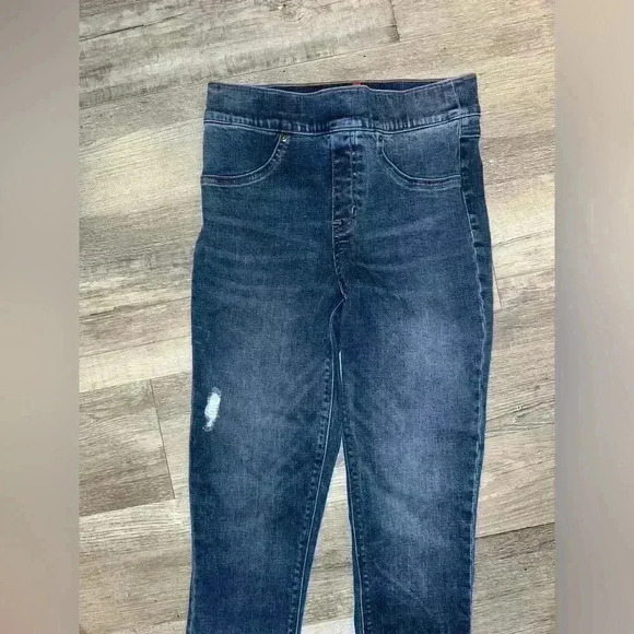 Women’s Spanx Jeans Size Small & Stretchy - Picture 3 of 6